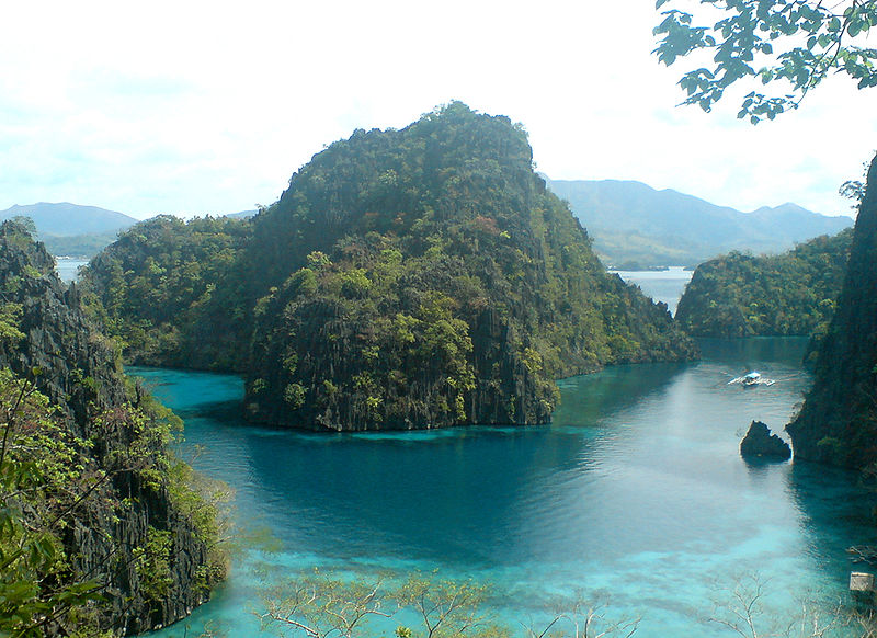 Go Nature-Tripping at Coron Bay in Palawan - Travel to the Philippines