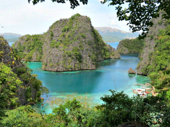 Come and Swim at the Crystal Clear Kayangan Lake in Palawan - Travel to ...