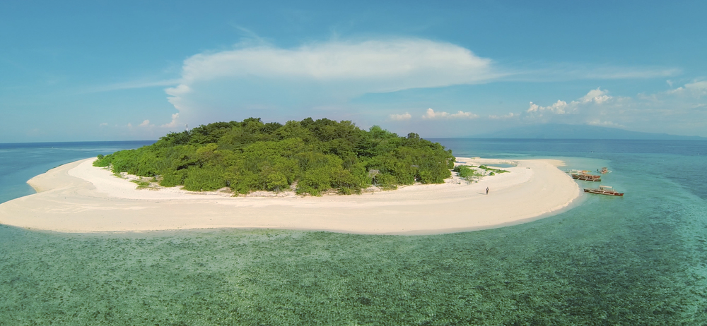 Mantigue Island is a Small Paradise | Travel to the Philippines
