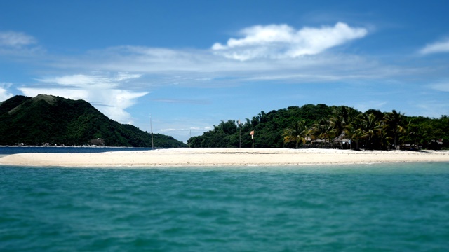 The Small Paradise in Agho Island in Iloilo | Travel to the Philippines