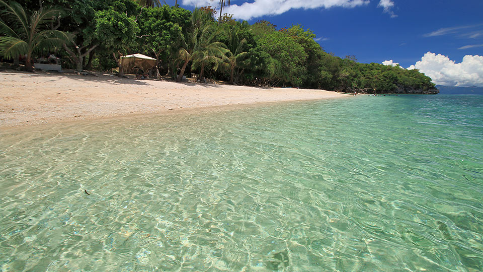 fine-white-sands-in-talipasak-san-pedro-beach-in-romblon-travel-to