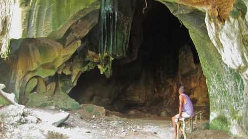 Discover the Enchanting Bat-Ongan Cave | Travel to the Philippines