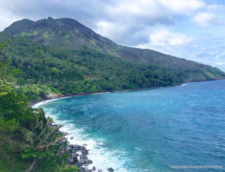 Tongatoc Cove Offers a Breath-Taking View | Travel to the Philippines